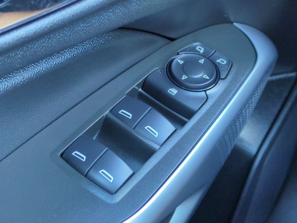 Thumbnail: 2024 Chevrolet Trax - 25