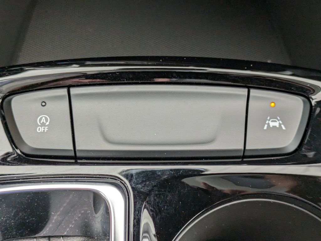 Thumbnail: 2025 Chevrolet Trax - 28