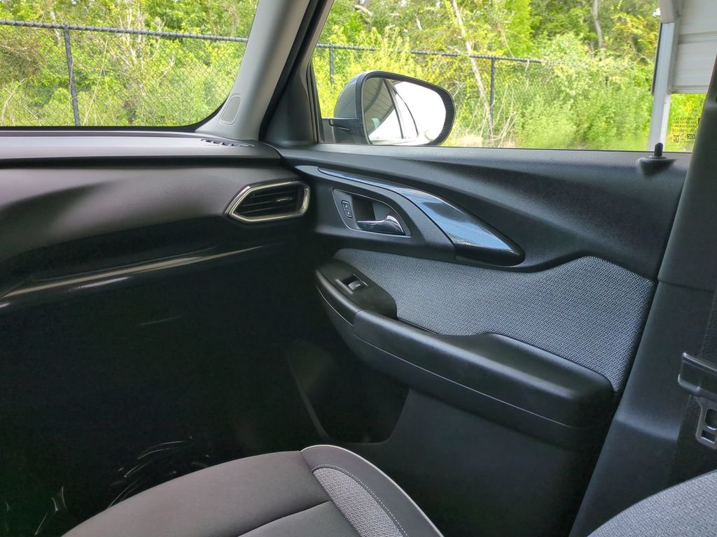 Thumbnail: 2023 Chevrolet TrailBlazer - 22