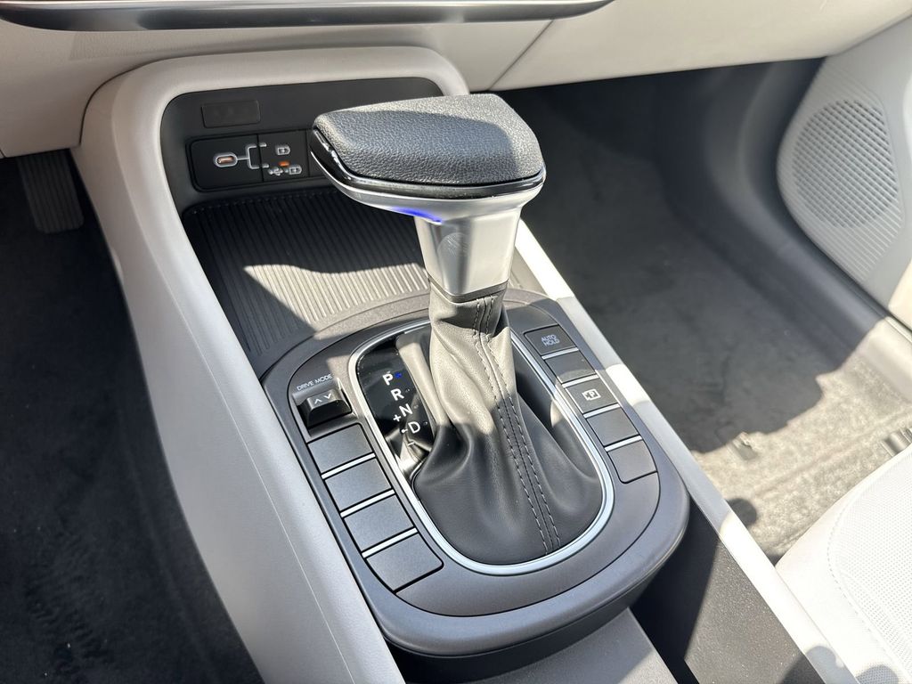 Thumbnail: 2025 Hyundai Kona - 30