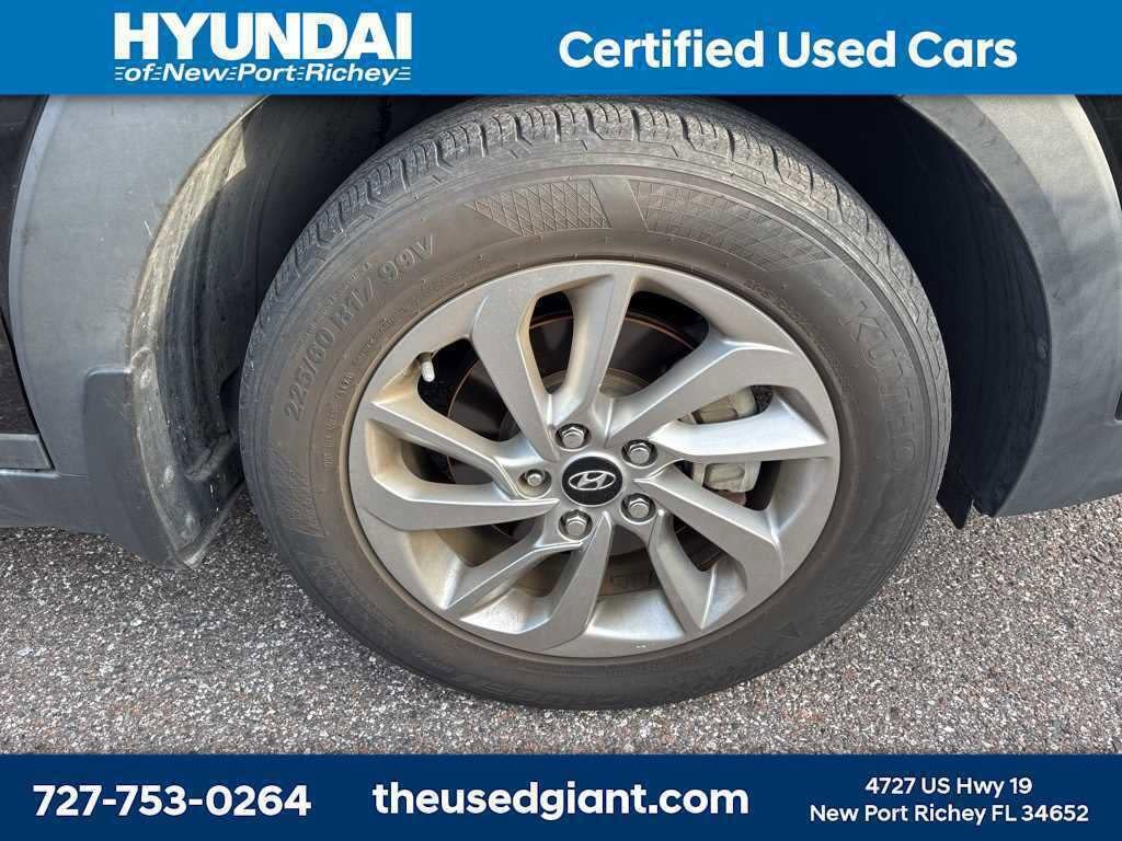 Thumbnail: 2016 Hyundai Tucson - 4