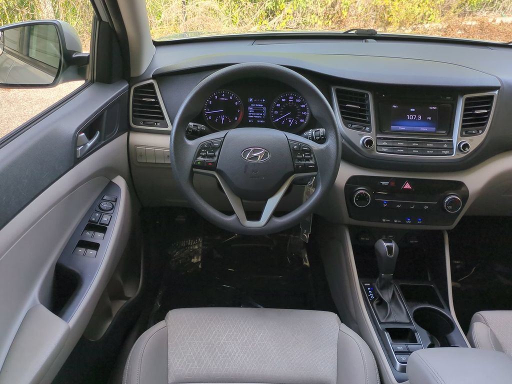 Thumbnail: 2016 Hyundai Tucson - 9