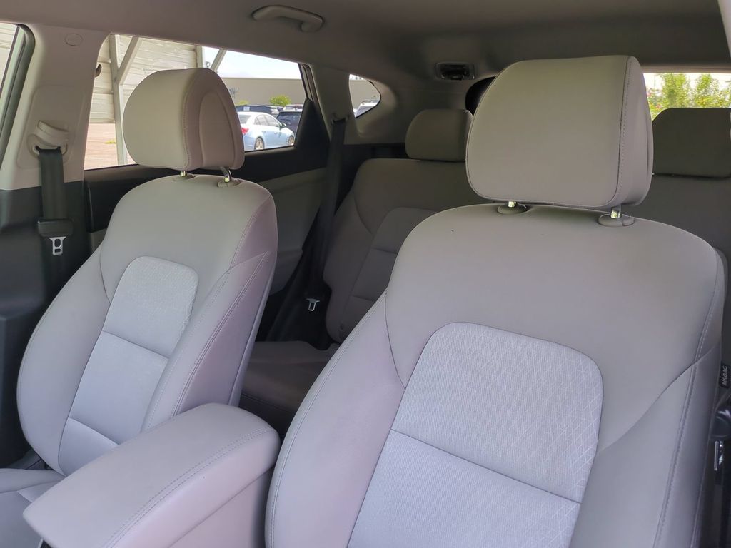 Thumbnail: 2016 Hyundai Tucson - 11