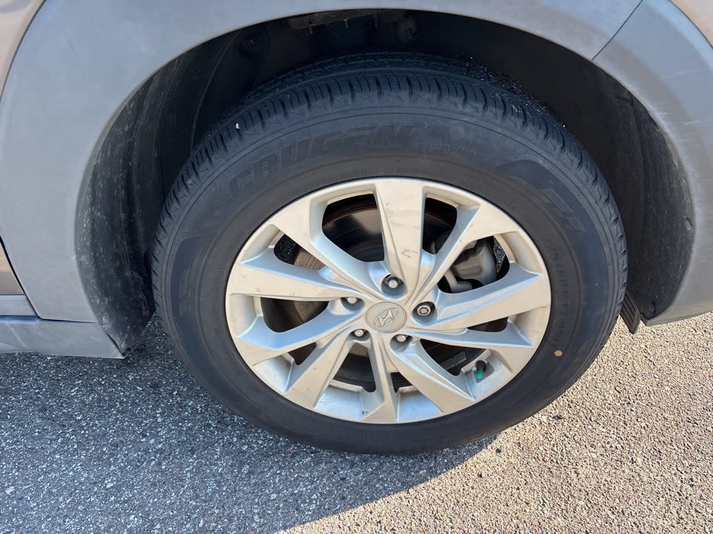 Thumbnail: 2020 Hyundai Tucson - 4