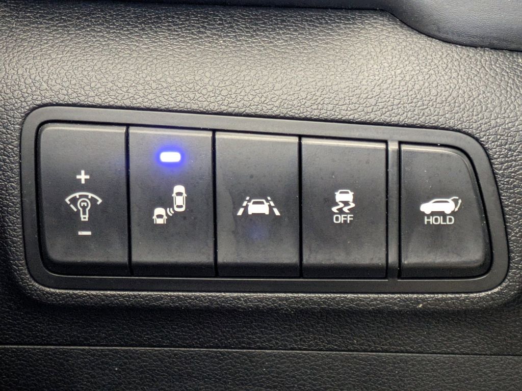 Thumbnail: 2021 Hyundai Tucson - 36