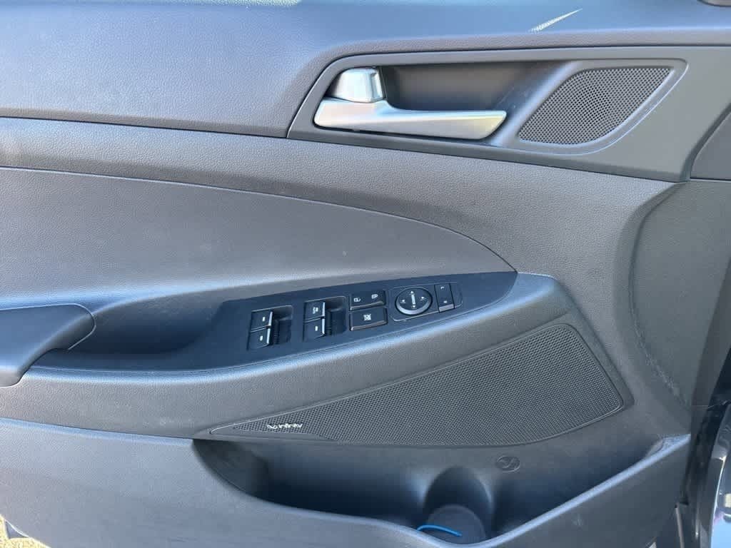 Thumbnail: 2021 Hyundai Tucson - 12