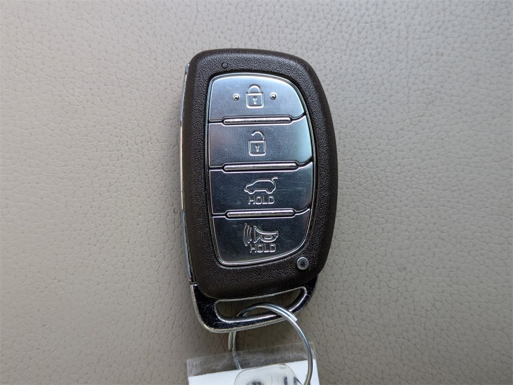 Thumbnail: 2019 Hyundai Tucson - 18