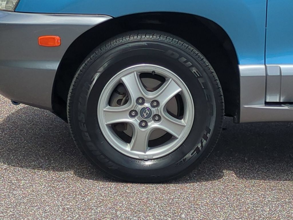 Thumbnail: 2004 Hyundai Santa Fe - 8