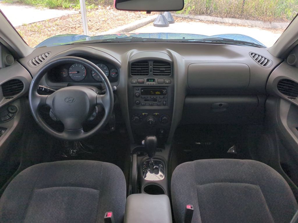 Thumbnail: 2004 Hyundai Santa Fe - 2