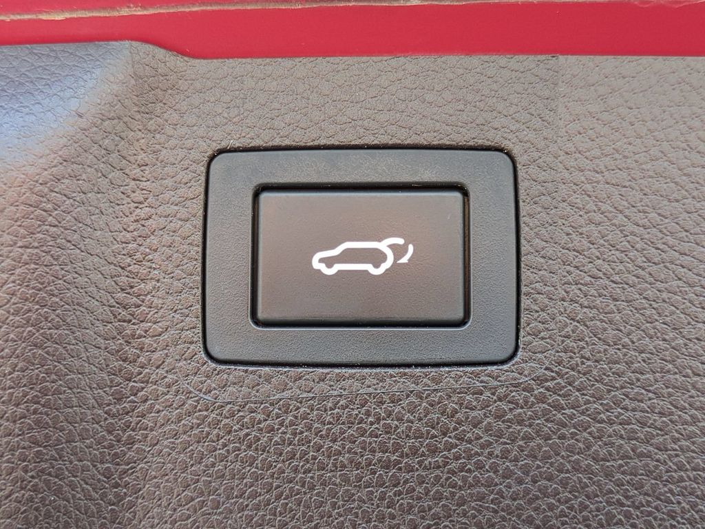 Thumbnail: 2015 Hyundai Santa Fe - 33