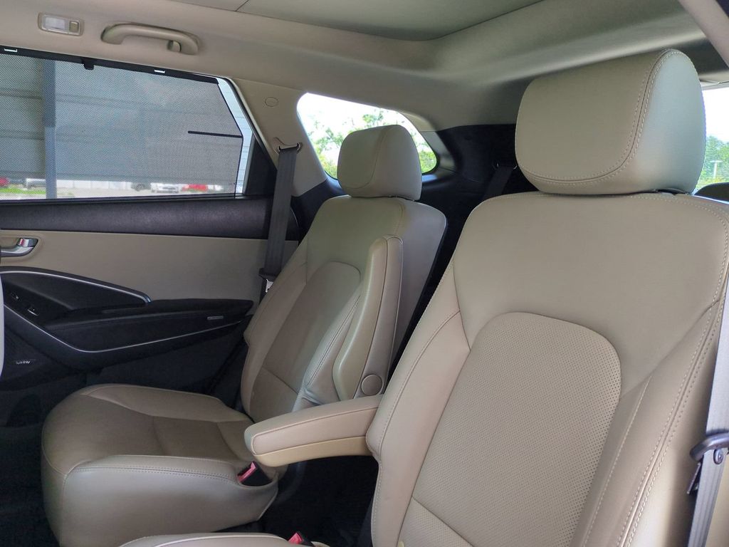 Thumbnail: 2015 Hyundai Santa Fe - 22