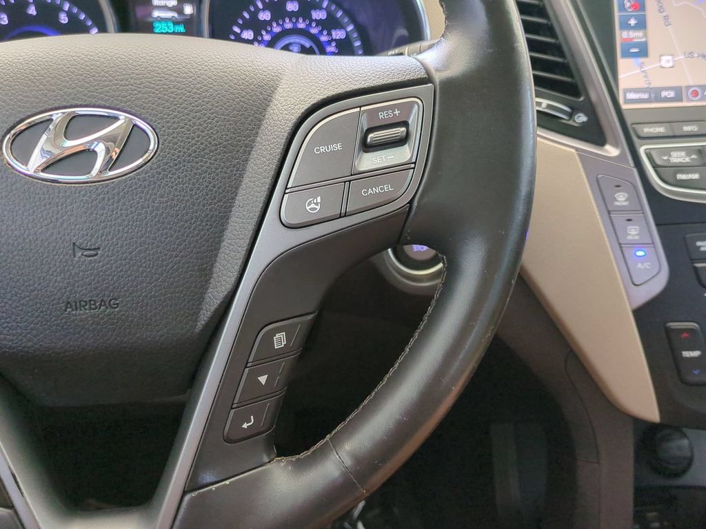 Thumbnail: 2015 Hyundai Santa Fe - 30