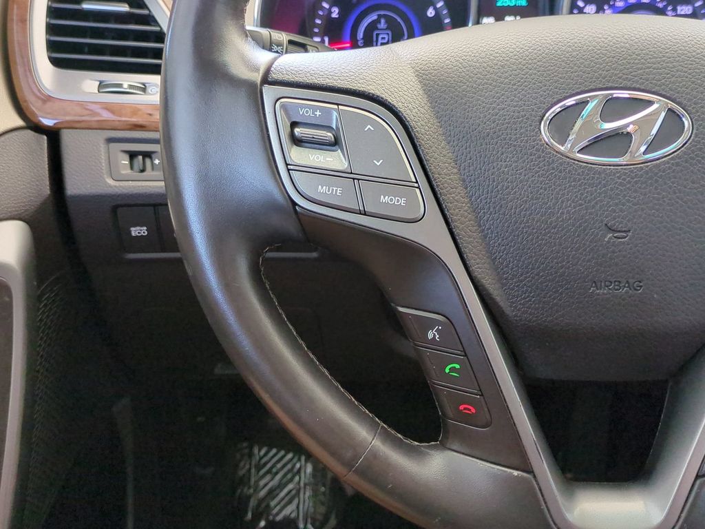 Thumbnail: 2015 Hyundai Santa Fe - 29