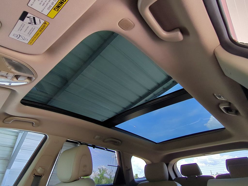 Thumbnail: 2015 Hyundai Santa Fe - 24