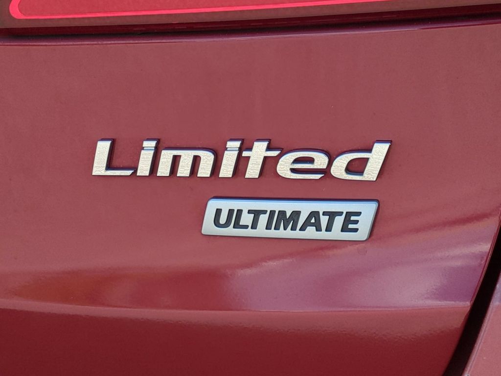 Thumbnail: 2015 Hyundai Santa Fe - 32