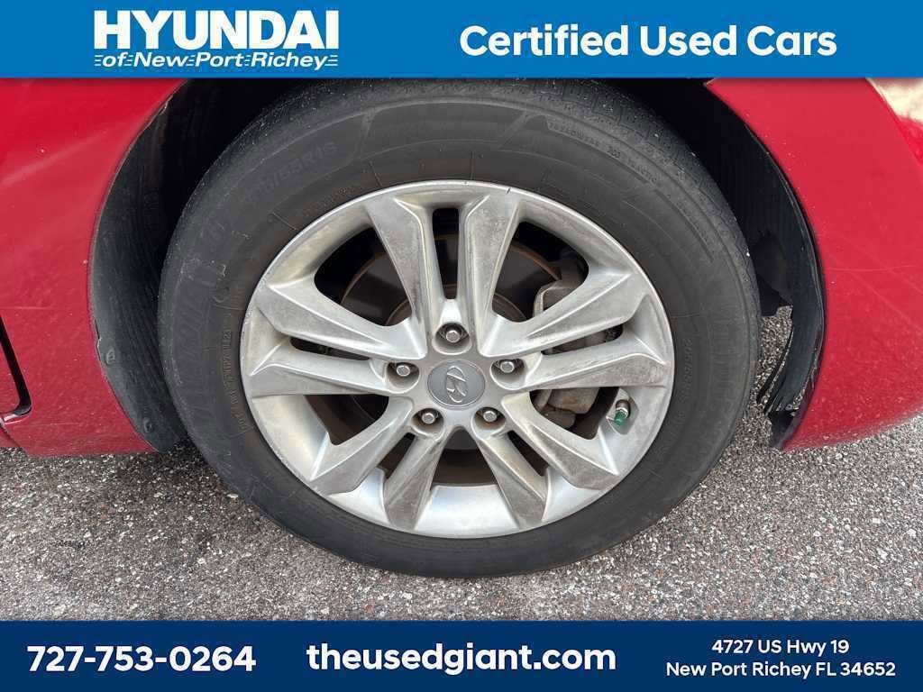 Thumbnail: 2014 Hyundai Elantra - 4