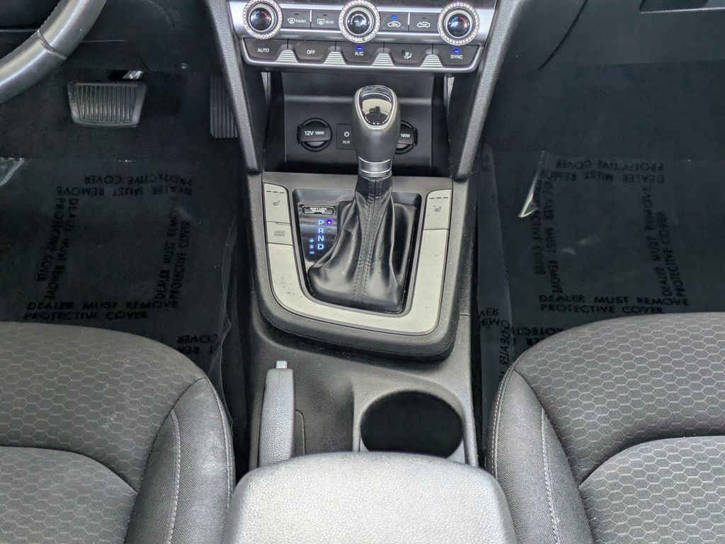 Thumbnail: 2020 Hyundai Elantra - 15