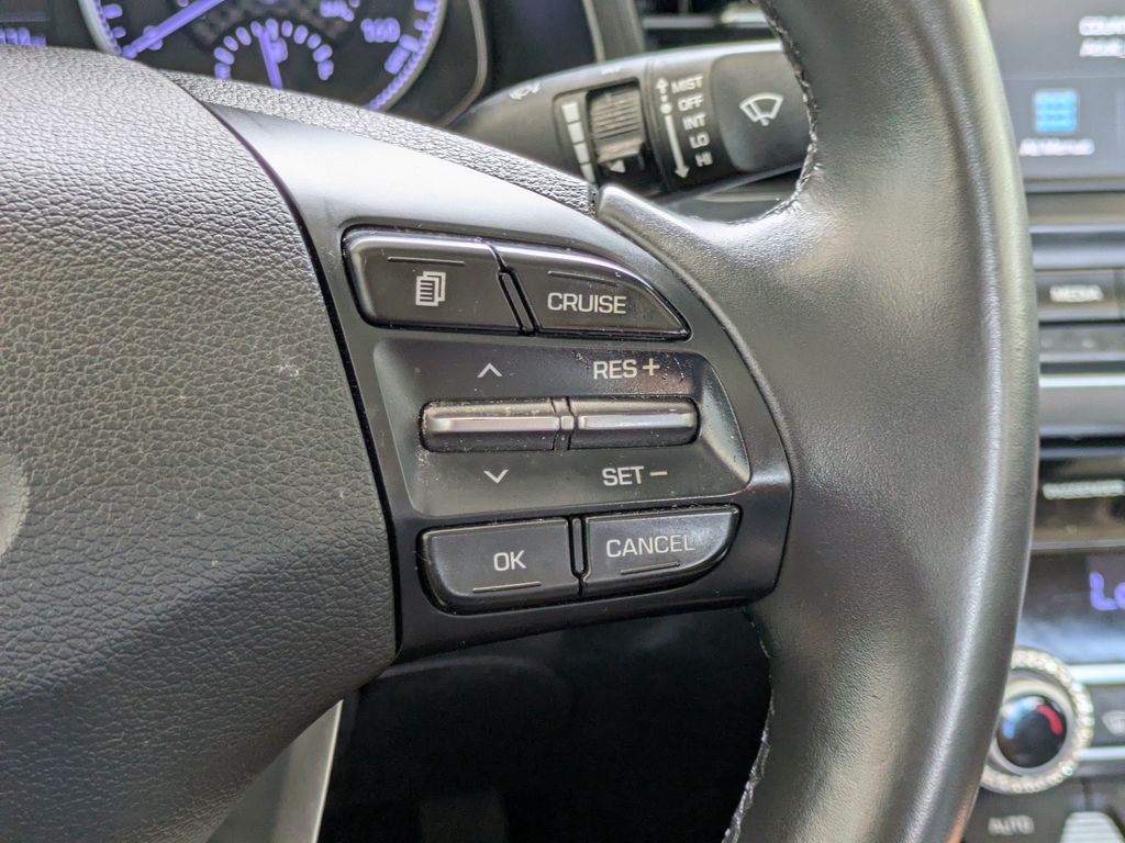Thumbnail: 2020 Hyundai Elantra - 28