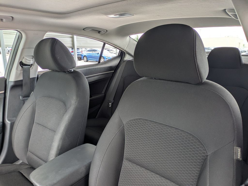 Thumbnail: 2020 Hyundai Elantra - 12