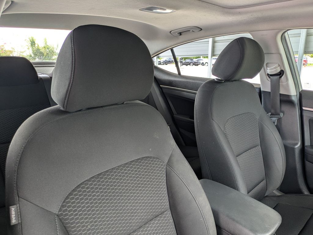 Thumbnail: 2020 Hyundai Elantra - 11