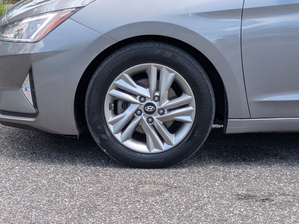 Thumbnail: 2020 Hyundai Elantra - 8