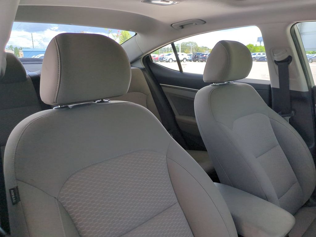 Thumbnail: 2020 Hyundai Elantra - 11