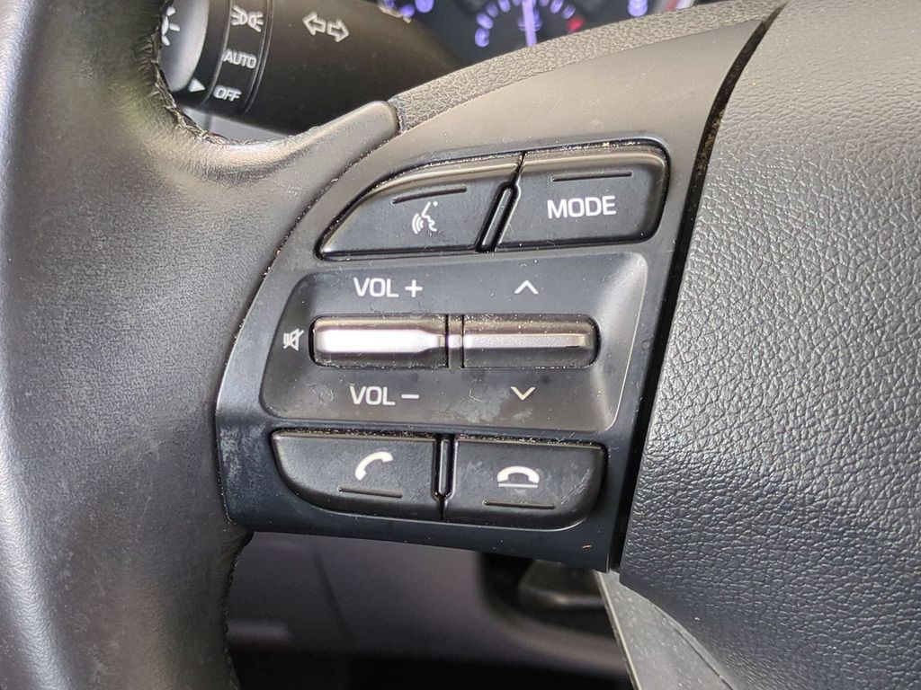 Thumbnail: 2020 Hyundai Elantra - 28
