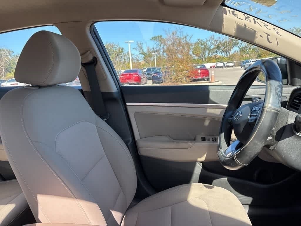 Thumbnail: 2020 Hyundai Elantra - 6