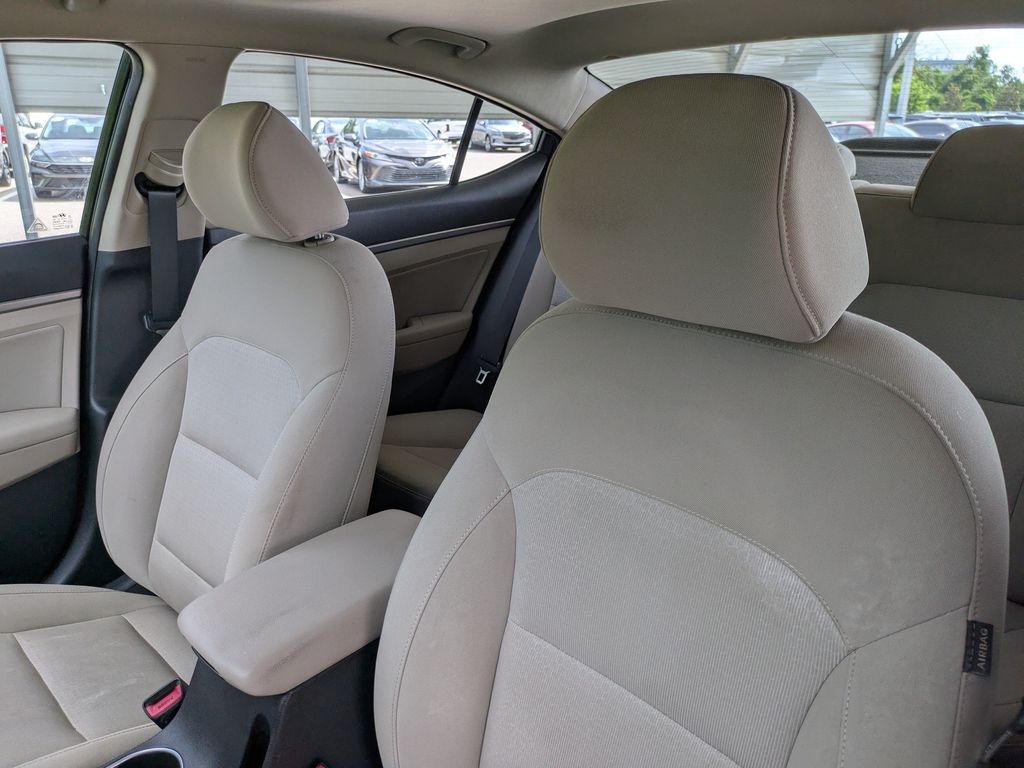 Thumbnail: 2018 Hyundai Elantra - 12