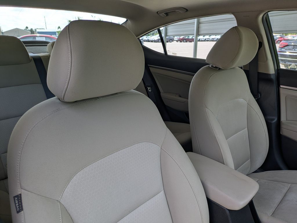 Thumbnail: 2018 Hyundai Elantra - 11