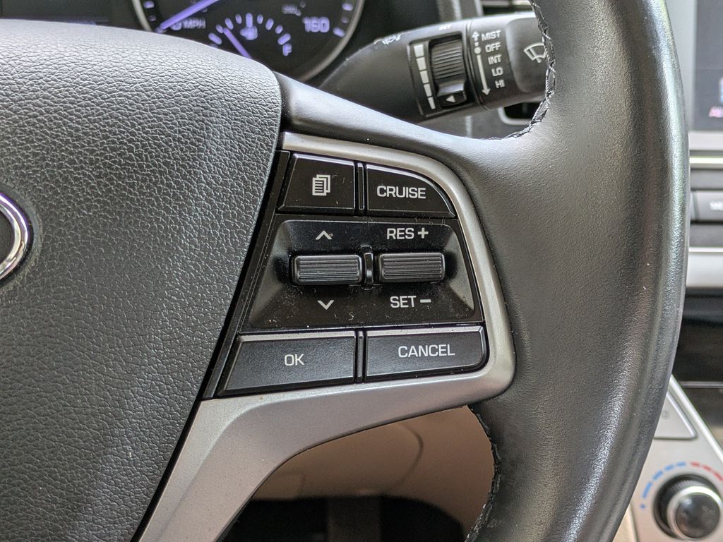 Thumbnail: 2018 Hyundai Elantra - 30