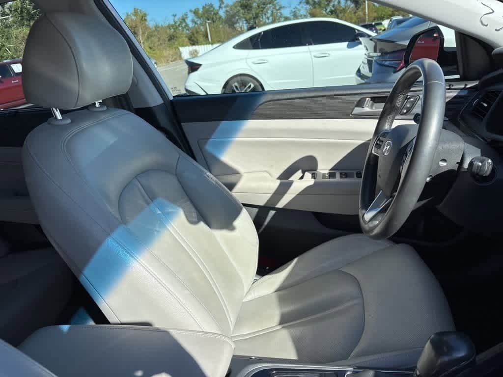 Thumbnail: 2019 Hyundai Sonata - 14