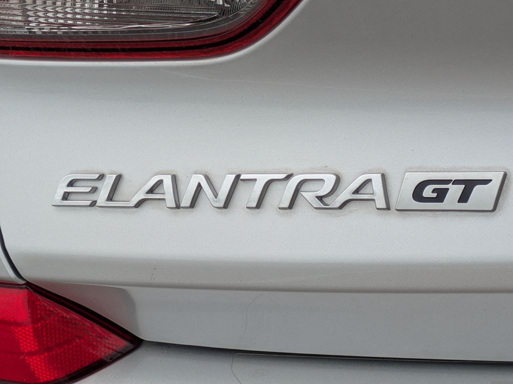 Thumbnail: 2018 Hyundai Elantra - 7