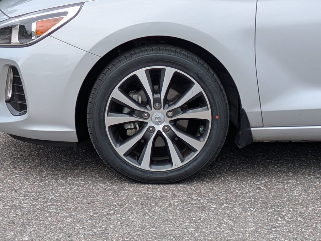 Thumbnail: 2018 Hyundai Elantra - 8