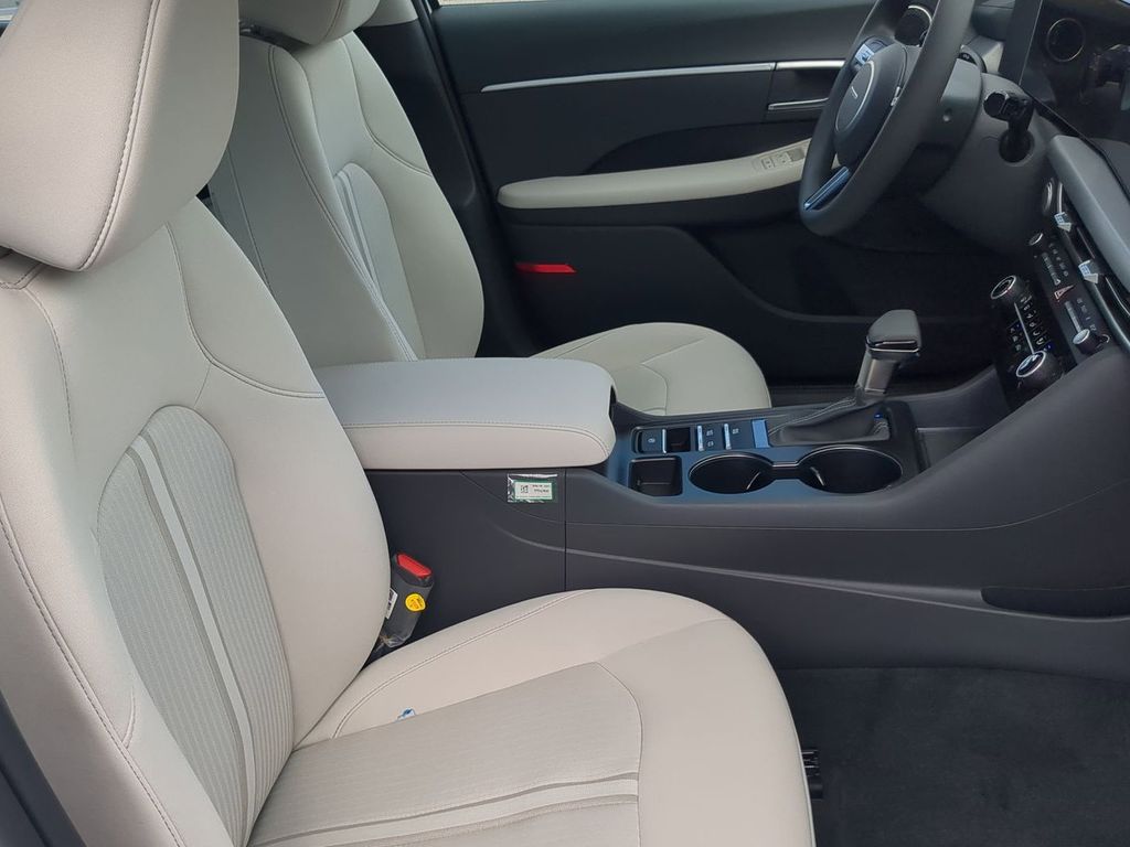 Thumbnail: 2026 Hyundai Sonata - 11