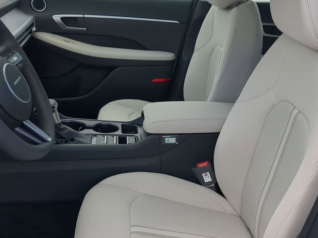 Thumbnail: 2026 Hyundai Sonata - 10