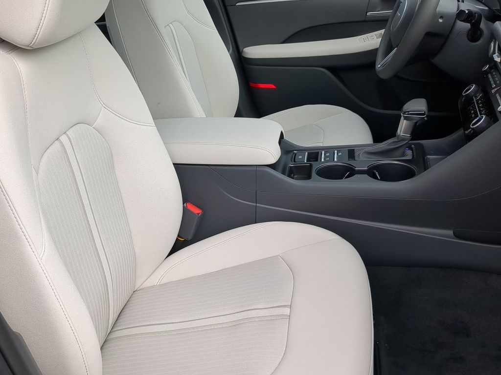 Thumbnail: 2026 Hyundai Sonata - 25