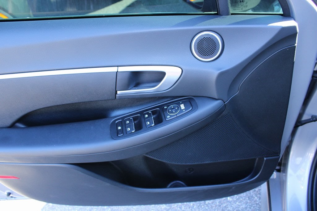 Thumbnail: 2023 Hyundai Sonata - 12