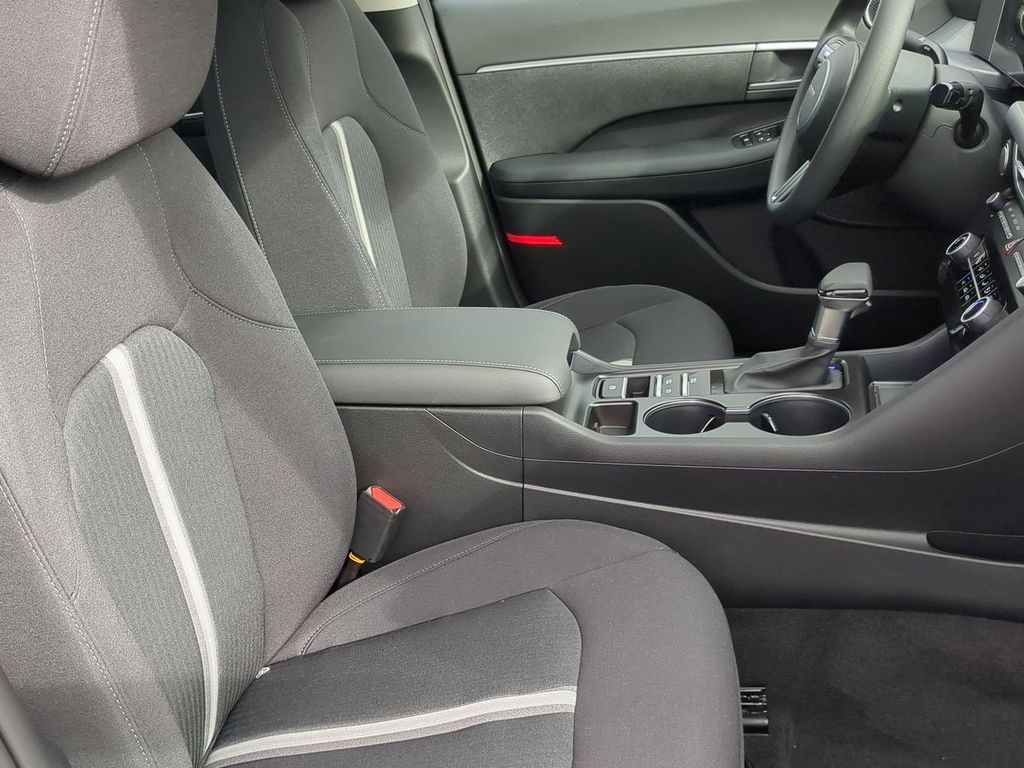 Thumbnail: 2026 Hyundai Sonata - 25