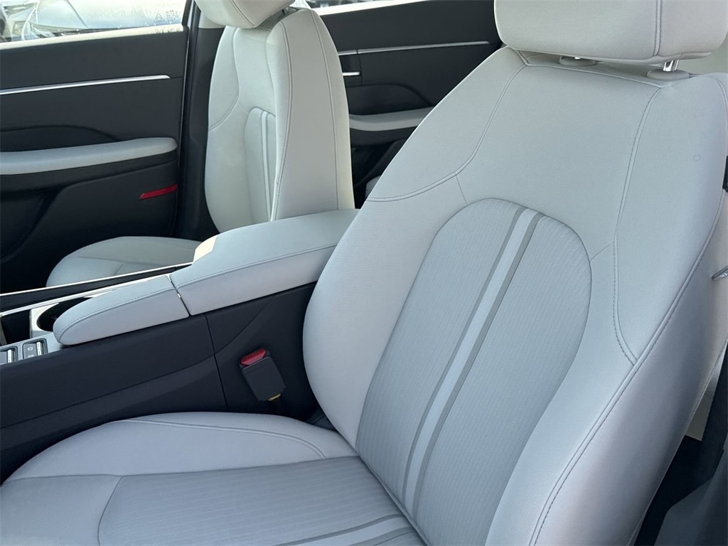 Thumbnail: 2025 Hyundai Sonata - 10