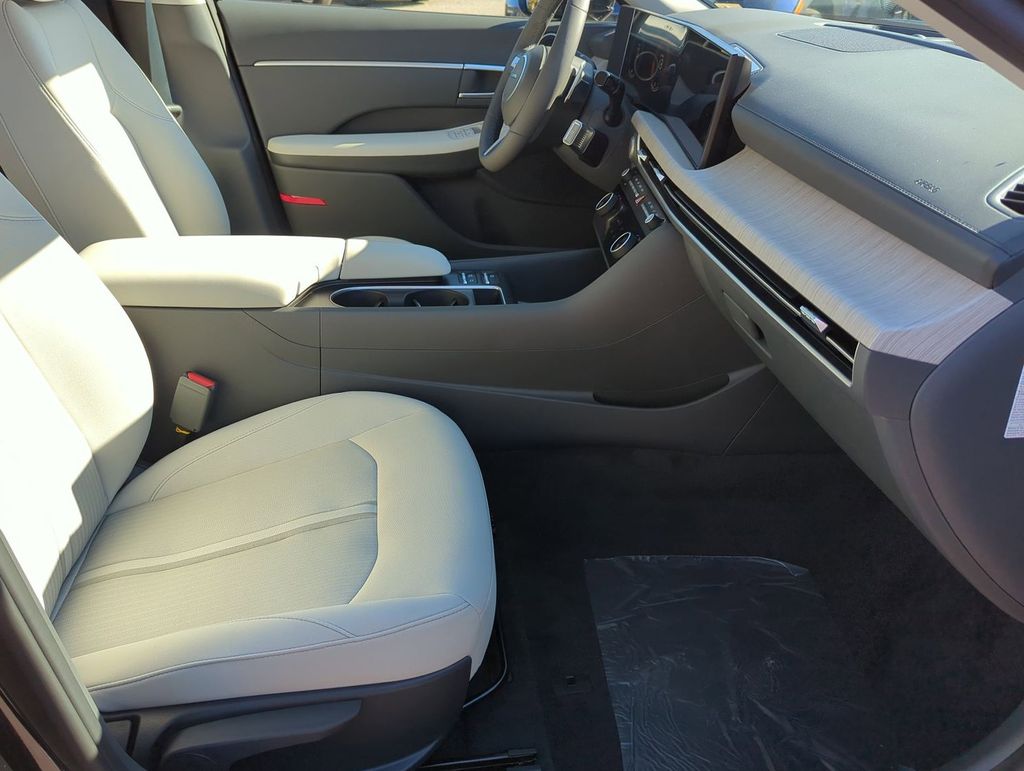 Thumbnail: 2026 Hyundai Sonata - 10