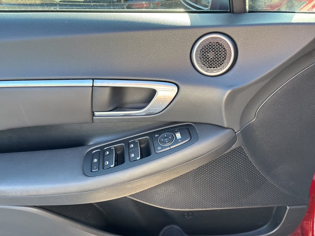 Thumbnail: 2023 Hyundai Sonata - 12