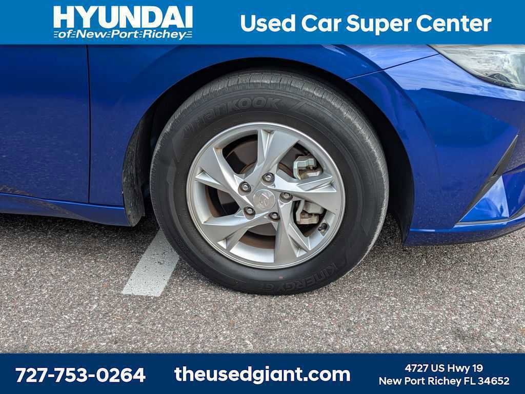 Thumbnail: 2023 Hyundai Elantra - 5