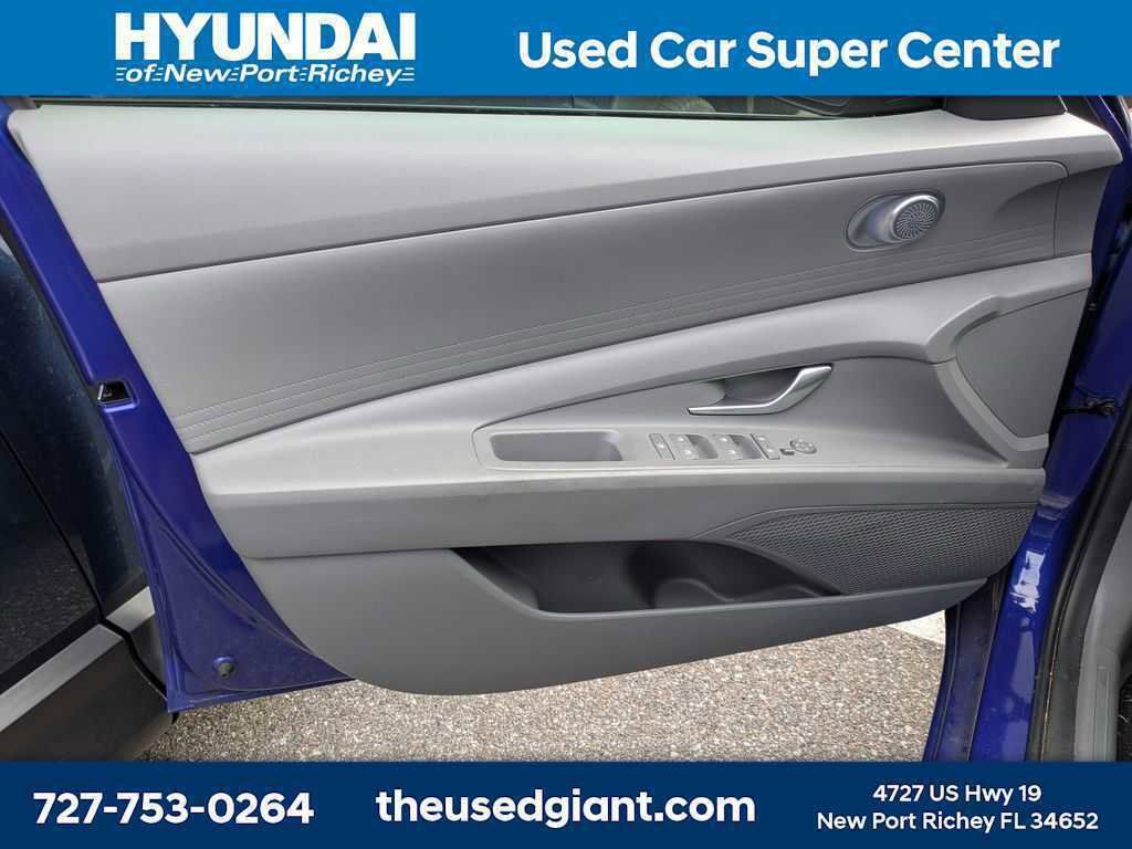 Thumbnail: 2023 Hyundai Elantra - 12