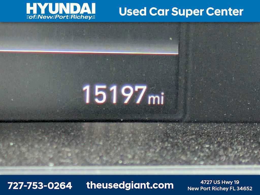 Thumbnail: 2023 Hyundai Elantra - 4