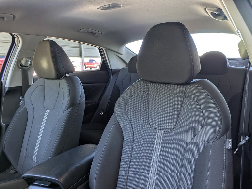 Thumbnail: 2023 Hyundai Elantra - 12