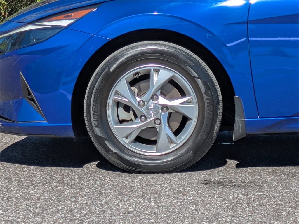 Thumbnail: 2023 Hyundai Elantra - 8