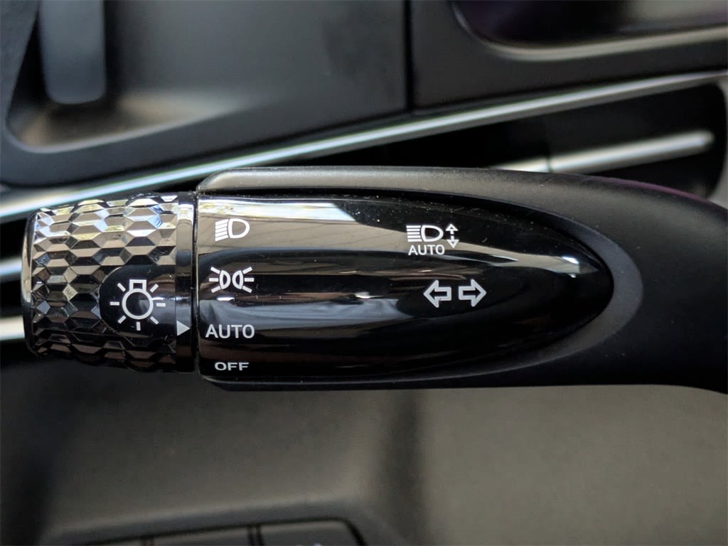 Thumbnail: 2023 Hyundai Elantra - 25