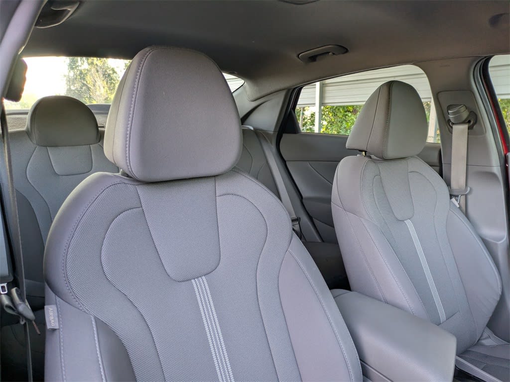 Thumbnail: 2023 Hyundai Elantra - 11