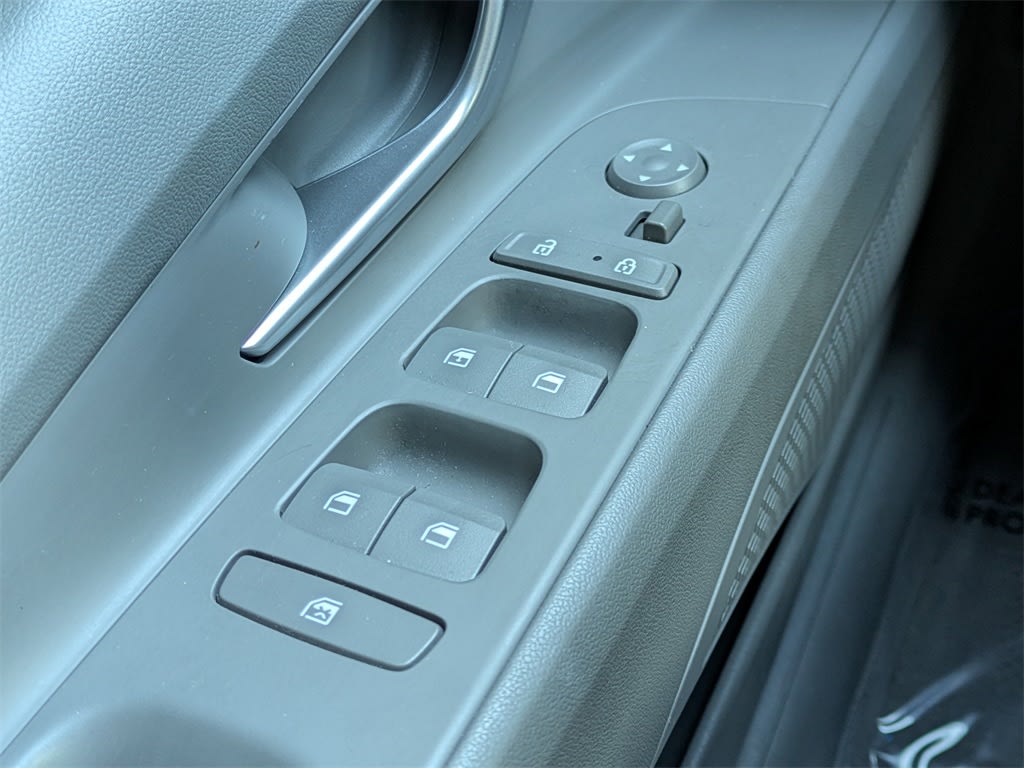 Thumbnail: 2023 Hyundai Elantra - 18